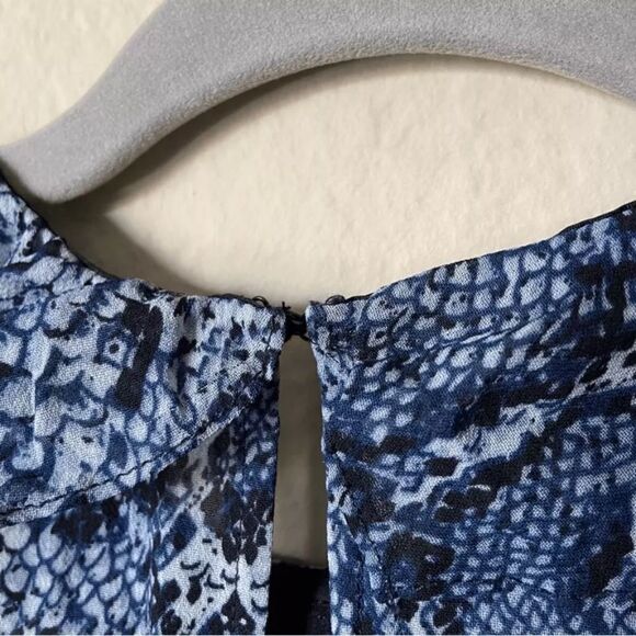 Reformation Stevie Mini Blue Dress Ruffle Snake Print Size 4 - Picture 4 of 7